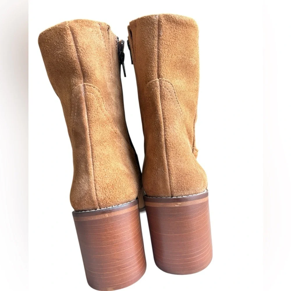 PORTLAND LEATHER Patina Oslito Suede Boots in Sand size 10.5